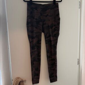 Lululemon brown camo legging